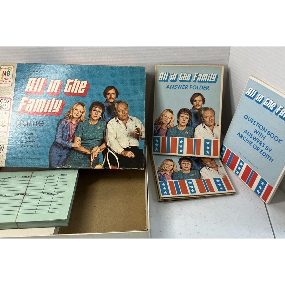 1972 MTB Board Game All in the Family Game Trivia Classic TV Show